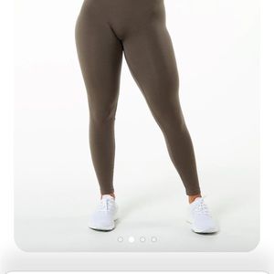 Alphalete Amplify leggings